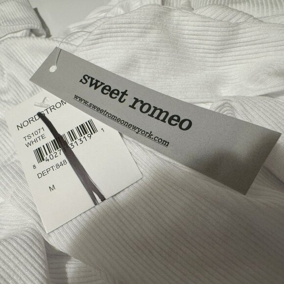 White Ribbed Turtleneck Top Long Sleeve Layering Classic Sz M Sweet Romeo NEW - Picture 4 of 5